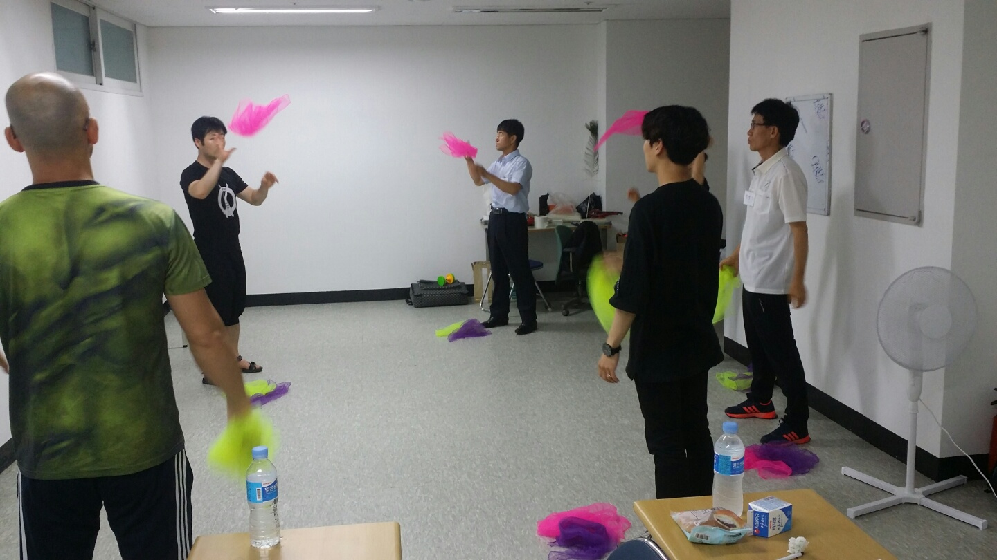 juggling_lesson_photo.jpg